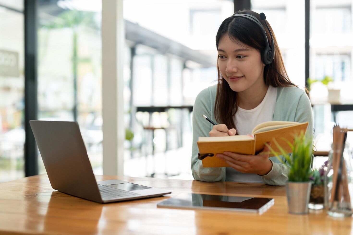 Bí quyết đạt điểm cao khi luyện thi TOEIC Speaking Writing 2026